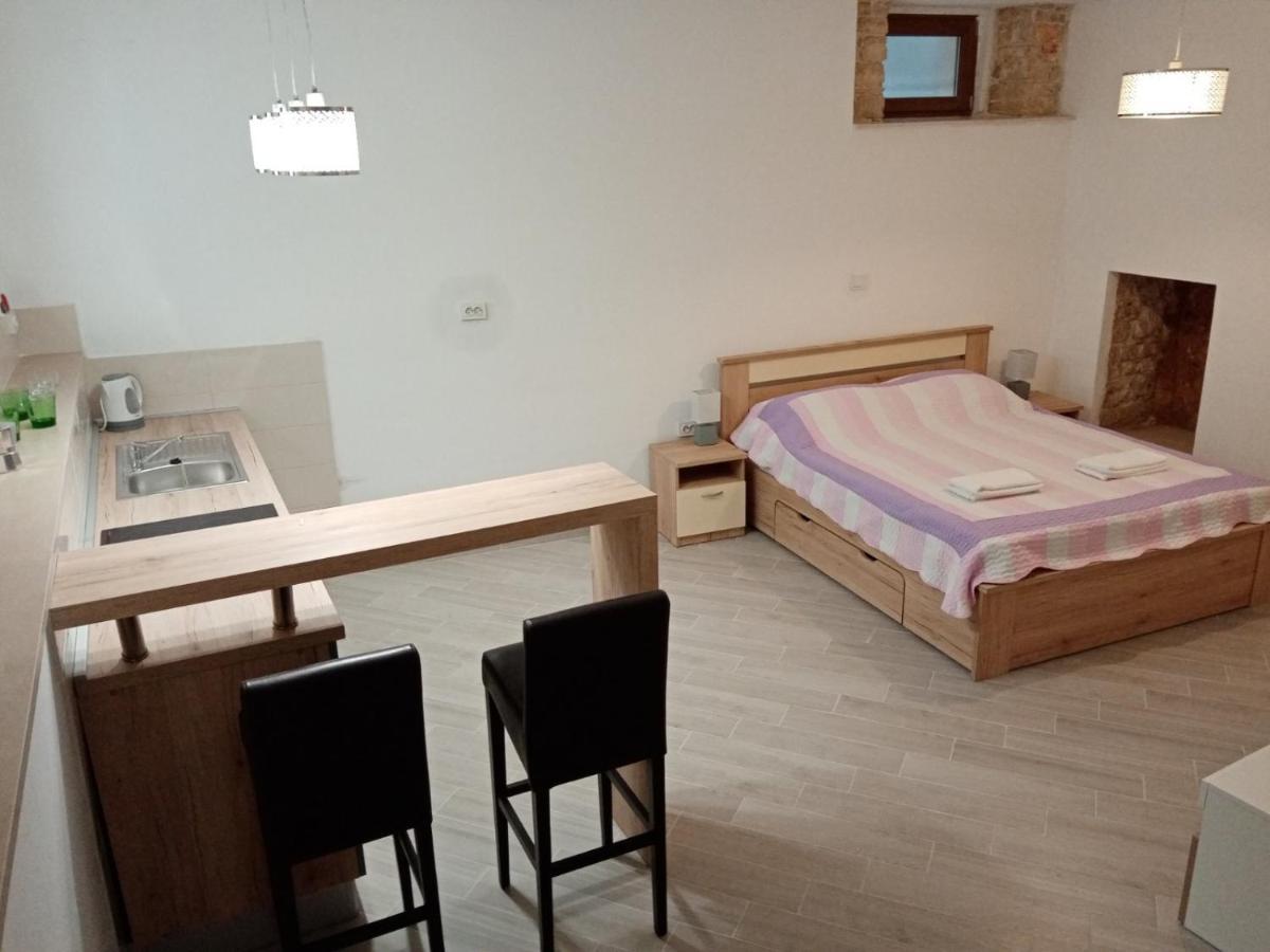 Apartment Elena Bale Ngoại thất bức ảnh