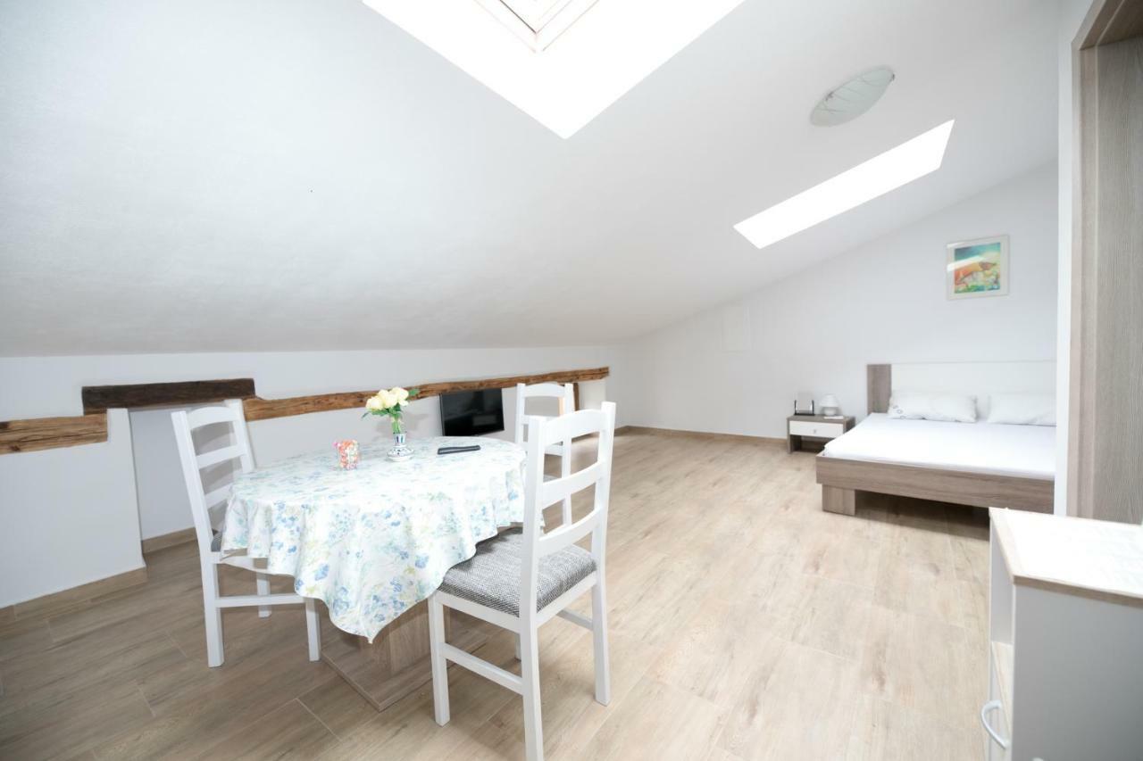Apartment Elena Bale Ngoại thất bức ảnh
